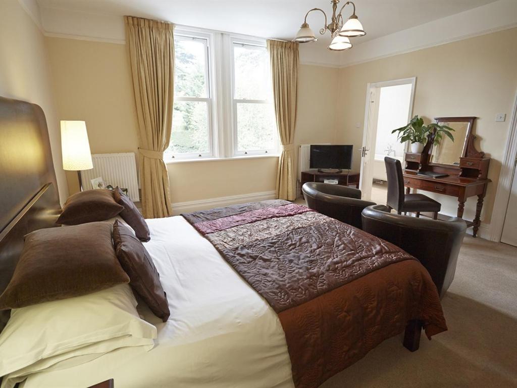 ซอเมอร์วิลล์ เฮาส์ Bed & Breakfast เฮริฟอร์ด ภายนอก รูปภาพ